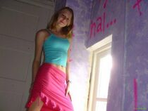 Indian babe Sunny flashing
